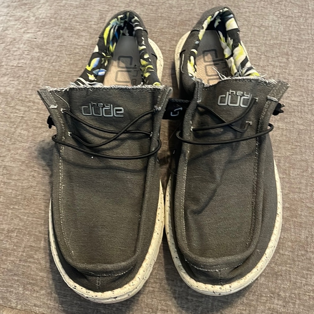 Hey Dude men’s size 11